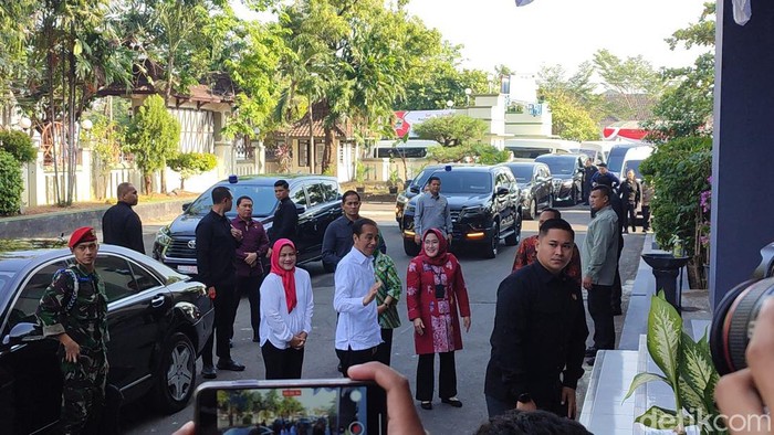 Presiden Jokowi tiba di SMKN Jateng di Semarang, Rabu (30/8/2023).