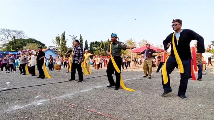 tari beksan massal di lamongan