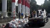 Akibat kejadian tersebut, Satlantas Polresta Bogor Kota melakukan pengalihan arus lalu lintas.