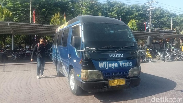 Angkot pelaku perampokan siswi SMK