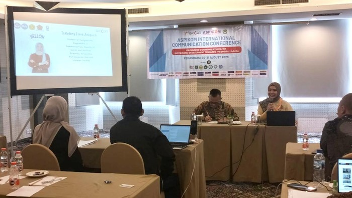 ASPIKOM Gelar Rakornas, Sosialisasi Lamspak hingga Akreditasi Internasional ASPIKOM menggelar Rakornas di Pekanbaru. Selain Rakornas, PP juga mengadakan sosialisasi pengurusan jabatan fungsional, Lamspak dan Akreditasi Internasional, Kamis (31/8/2023).