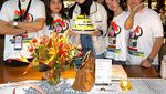 Seru! Ini Momen Clara Shinta Nongkrong Bareng Sahabat dan Traktir Makan