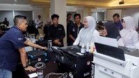 Account Manager Bengkulu Epson Indonesia, Zainal Arifin dalam acara Business Seminar The Tech Revolution bertemakan Dengan Inovasi dan Kreatifitas Epson Menunjuk Kemerdekaan Teknologi di Bengkulu.