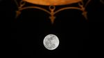 Penampakan Super Blue Moon di Langit Lombok