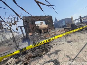 Bara Api Hanguskan Kampung Turis Pangandaran
