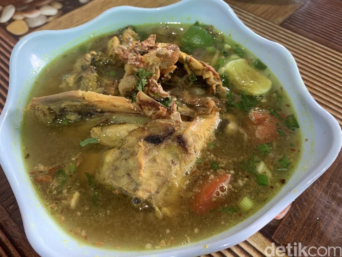 Keterangan foto/Kartika: Soto Ranjau khas Jawa Timur di Medan