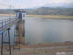 Stok Air Bendungan Gunung Rowo Pati Menipis, Irigasi Ikut Seret