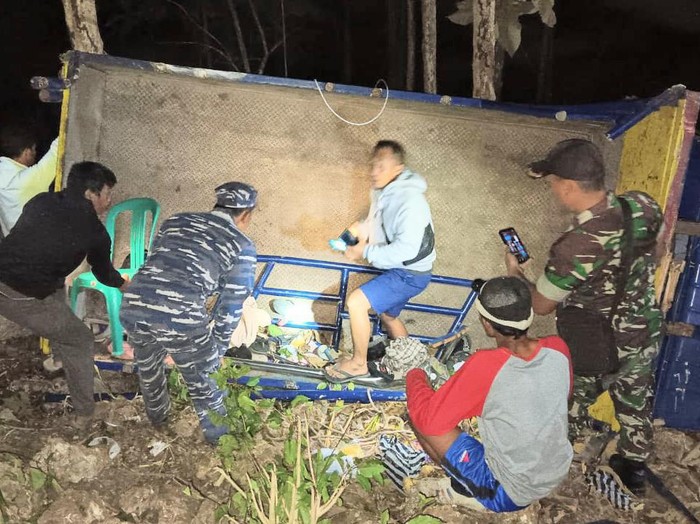 Kondisi truk yang terperosok ke jurang di Kebumen, Rabu (30/8/2023).