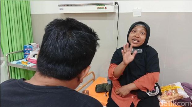 Korban kecelakaan Bus Sugeng Rahayu vs Bus Eka di Ngawi