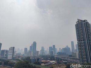 Jakarta Peringkat 1 Kota Paling Berpolusi Sedunia Versi IQ Air Siang Ini