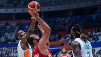 Pantai Gading bangkit pada kuarter ketiga. Patrick Tape dkk yang sempat tertinggal 14 poin dari Lebanon mampu mengejar dan mengimbangi perolehan poin lawan dari mulai 58-58 dan 60-60.