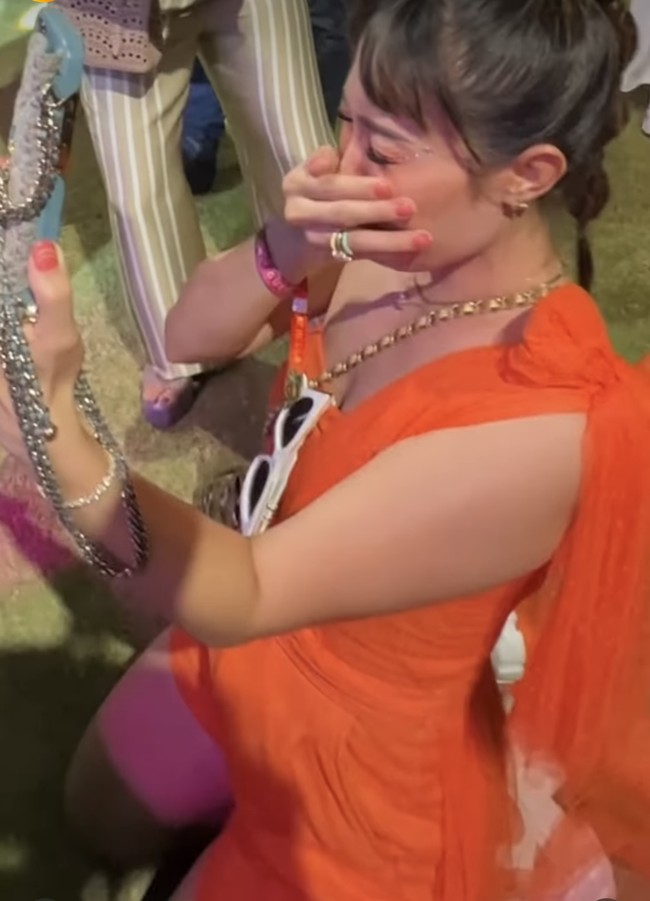 Ayu Dewi bahkan sampai nangis kejer melihat kemesraan Luna dan Maxime. Yang terbaik buat kalian berdua,” tambah Ayu. Foto: Dok. Instagram/@mrsayudewi