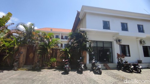 Markas judi online di Denpasar, Bali, yang digerebek Bareskrim Polri.