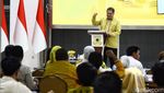 Momen Mesra Prabowo-Airlangga-Ical di Markas Golkar