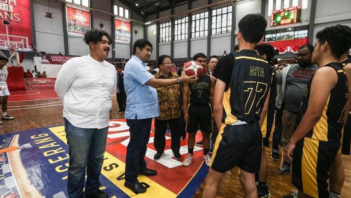 Perbasi Tangerang Gelar Kompetisi Basket Bergengsi Tingkat SMA Perbasi Kota Tangerang kembali mengelar Challenge bagi juara tingkat SMA se-kota Tangerang. Pertandingan ini memperebutkan piala Ganjar Challege.
