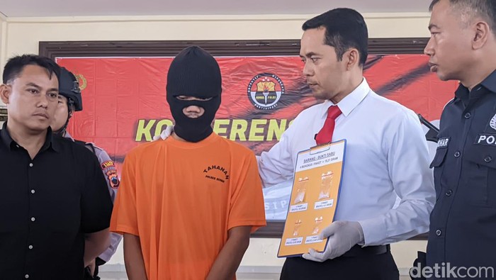 Polisi menangkap pelaku pengedar narkoba jenis sabu, Kamis (31/8/2023).