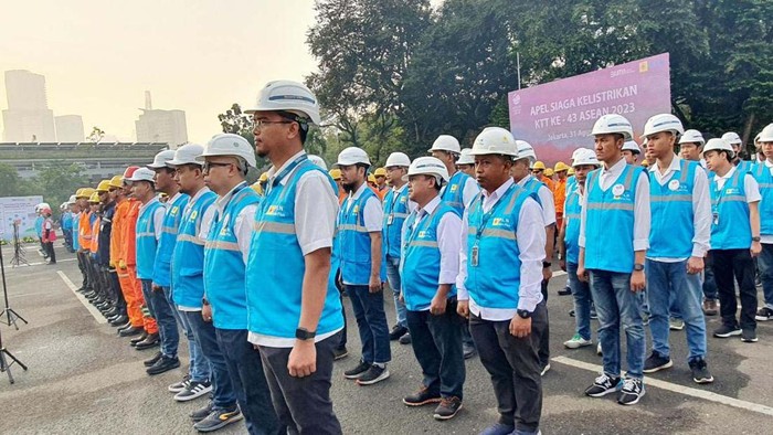 PLN Siapkan 203 Personil Dukung KTT ke-43 ASEAN 2023 PLN ICON Plus mendukung gelaran KTT ke-43 ASEAN di Jakarta. Mereka menyiapkan 203 personil dan keandalan jaringan.