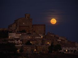 Potret Fenomena Super Blue Moon di Langit Berbagai Negara