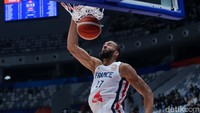 Memasuki kuarter kedua, Prancis sukses menyamakan angka Iran 14-14 lewat Moustapha Fall yang menciptakan dua poin lewat aksi dunk-nya. Setelah itu, Iran kembali mengungguli perolehan poin lewat layup Meisam Mirzaei yang membuat kedudukan Iran menjadi 16-14.