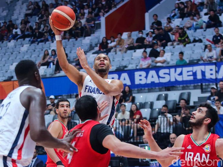 Prancis Bantai Iran 82-55 di FIBA World Cup 2023