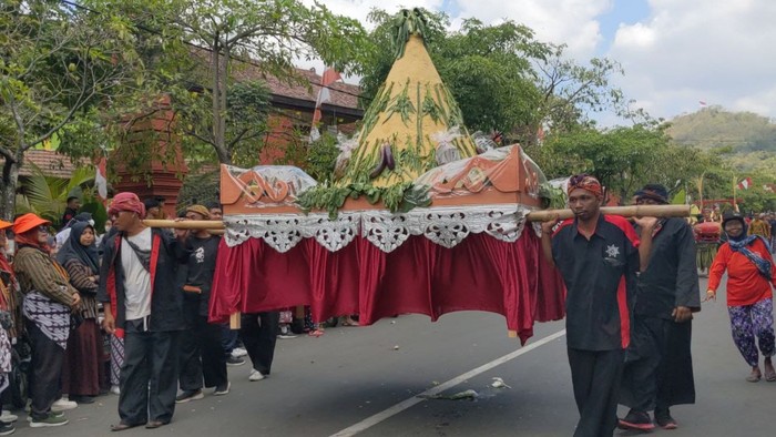 Ribuan Warga Ikut Semarakkan Puncak Hari Jadi ke-829 Trenggalek