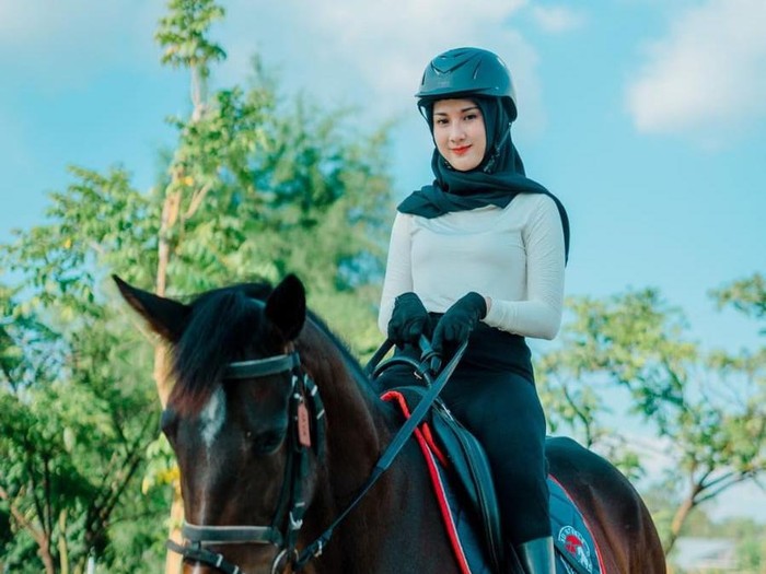 Selebgram Adelia Putri Salma
