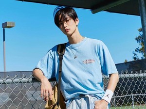 Kenapa Fans K-Pop Kirim Karangan Bunga Kematian ke Agensi Idola?