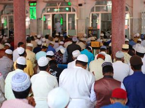 Dalil Diwajibkannya Sholat Jumat dan Akibat Bila Meninggalkannya
