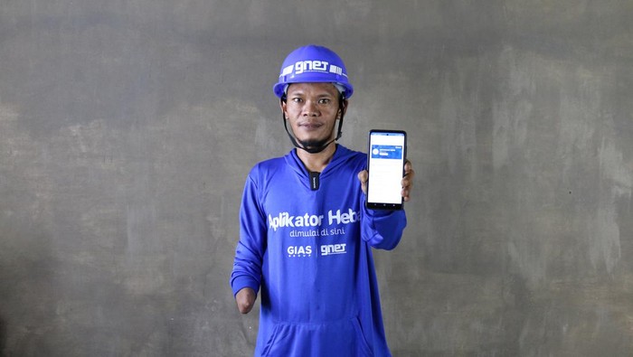 Sosok konten kreator dibalik akun YouTube dan Instagram Disabilitas Punya Cara, Muhammad Arifin bergabung dalam komunitas tukang bangunan pertama di Indonesia, Gnetion dari GIAS Group.