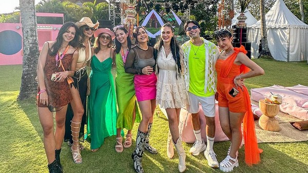 8 Potret Kemeriahan Pesta Ultah Luna Maya, Ada Konser Mini Lunachella