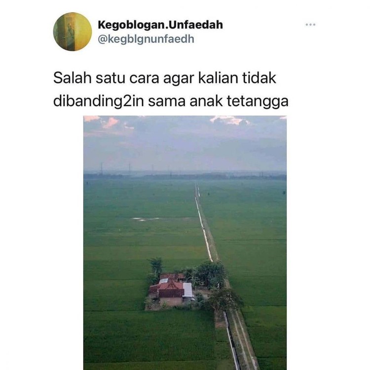 Namanya hidup bertetangga, harus siap-siap dengan kekepoan orang sebelah. Walau kadang kesal, tapi sepi juga kalau nggak ada mereka.