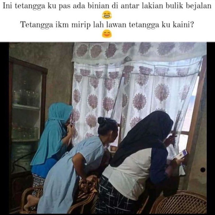 Namanya hidup bertetangga, harus siap-siap dengan kekepoan orang sebelah. Walau kadang kesal, tapi sepi juga kalau nggak ada mereka.