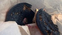 Terakhir, ini foto bagel yang gosong dan tak bisa dimakan dari salah satu toko roti ternama.  Foto: Site News