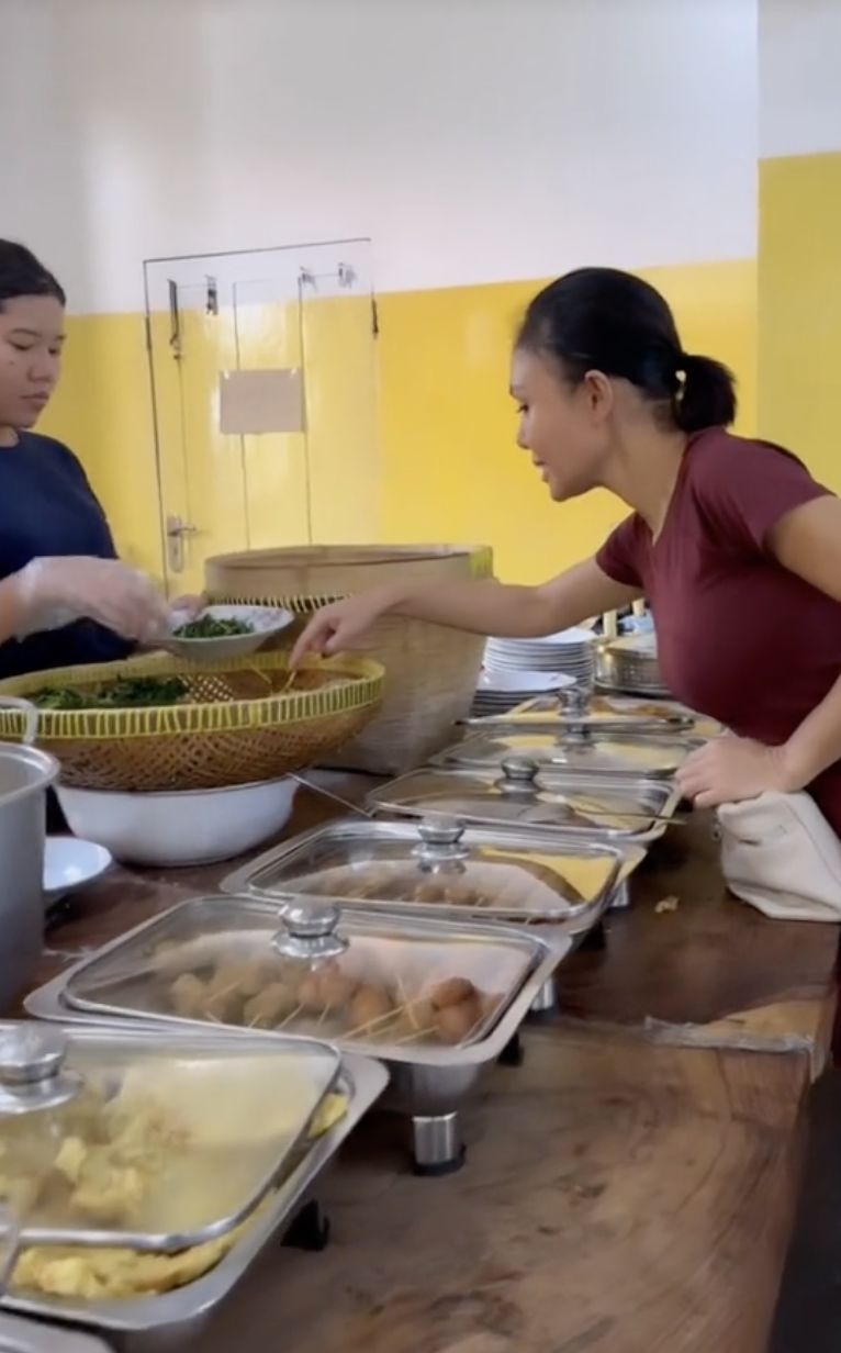 5 Kuliner Tradisional Pilihan Yuni Shara, Semuanya Legendaris dan Enak!