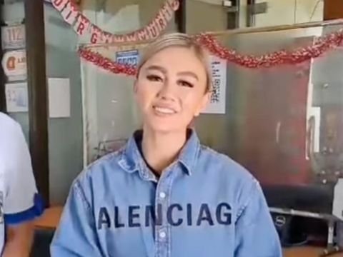 agnez mo membuat e-KTP