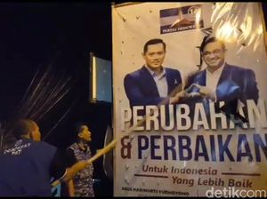 Ramai-ramai Copot Wajah Anies di Jalanan