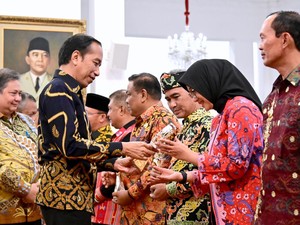 Sukses Kendalikan Inflasi 4 Tahun, Banyuwangi Raih Penghargaan dari Presiden