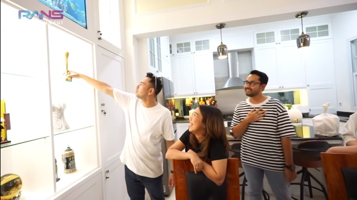 Dapur rumah baru Kiky Saputri Dapur rumah baru Kiky Saputri