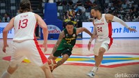 Mereka berhasil mencetak 18 poin, sedangkan Kanada hanya mencetak 15 poin, sehingga jarak poin kedua tim terpangkas menjadi hanya tujuh poin saja dengan keunggulan Kanada 52-45. Brasil berupaya lanjutkan momentum tersebut di kuarter akhir.