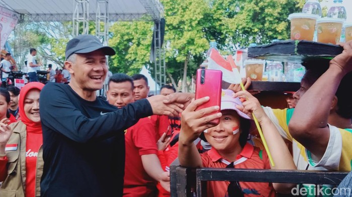 Ganjar Pranowo menghadiri acara pengukuhan relawan kebencanaan Kabupaten Klaten, Jumat (1/9/2023).