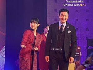 8 Gaya Dita Karang dan Siwon Disebut Serasi Bak Lamaran, Bikin Fans Baper