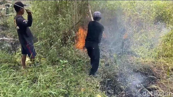 Gunung Walat di Sukabumi Kebakaran