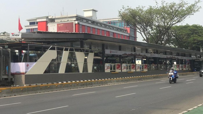 Halte TransJ Bundaran Senayan