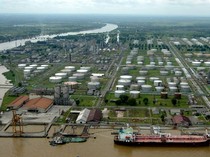 Komitmen Pada Energi Baru Ramah Lingkungan