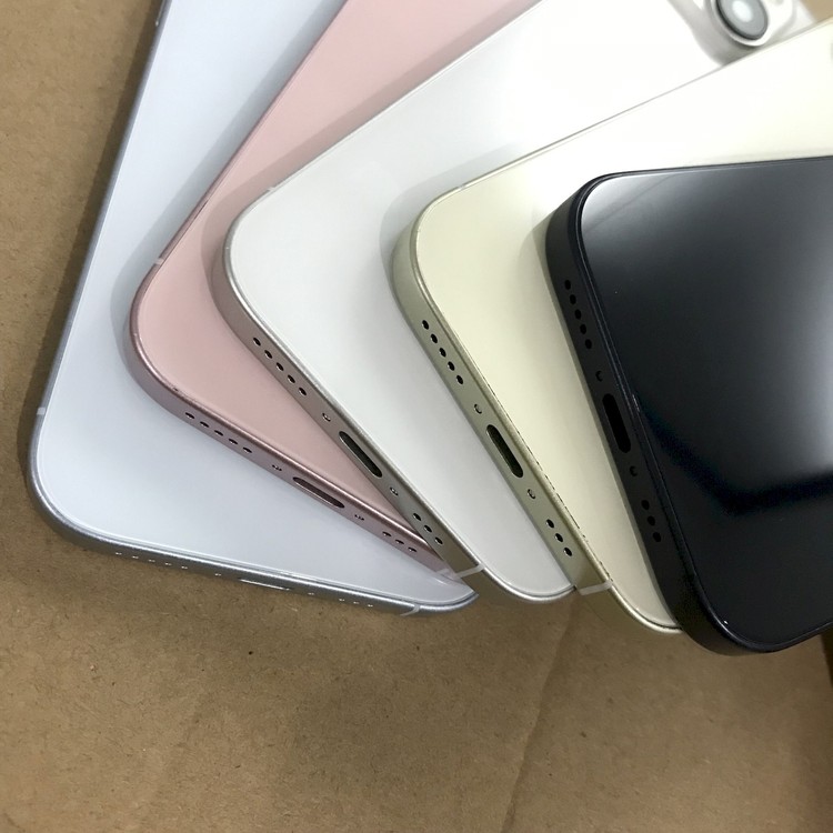 iPhone 15