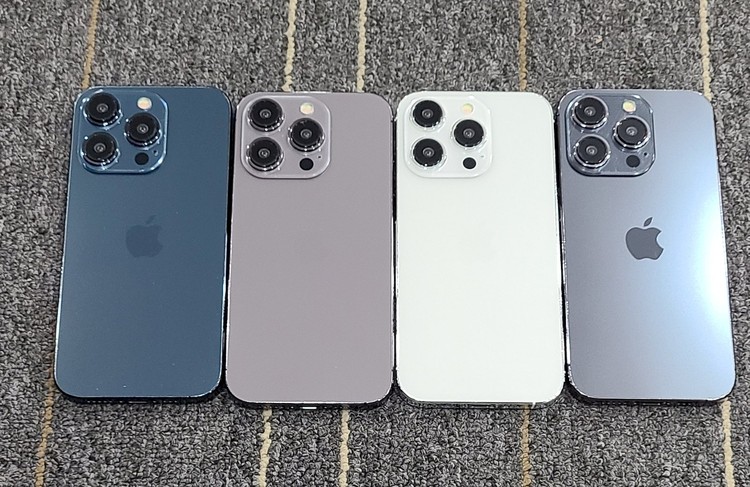 iPhone 15