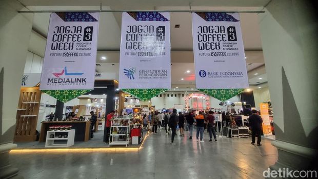 Suasana Jogja Coffee Week #3 di Jogja Expo Center (JEC), Kapanewon Banguntapan, Kabupaten Bantul, Jumat (1/9/2023).