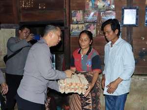 Kapolres Samosir Kunjungi Keluarga Pelajar Tewas Jatuh dari Motor ke Sungai