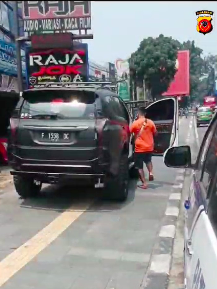 Kapolresta Bogor Kota Kombes Bismo Teguh merespons cepat aduan warga soal kondisi di Kota Bogor yang sebelumnya disampaikan di acara Jumat Curhat detikPagi. (dok Polresta Bogor Kota)
