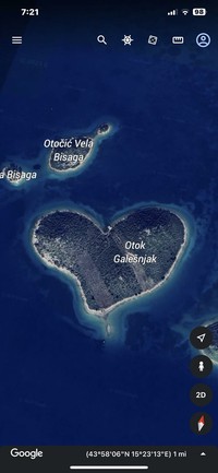 Keanehan di Google Earth